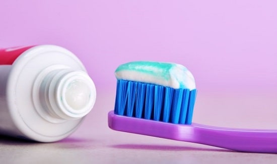 Ngừa sâu răng với thuốc bôi bề mặt răng