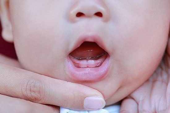Chăm sóc trẻ mọc răng